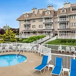 Wellington Resort