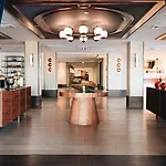 Newport Harbor Island Resort