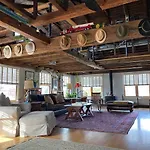Magical Post And Beam Loft Downtown Newport!