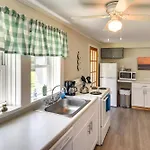 Newport House Less Than 3 Mi To Beaches And Bowens Wharf!