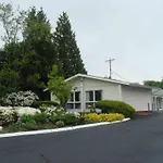 Harbor Base Inn