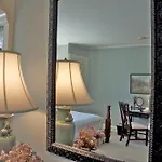 Hilltop Inn