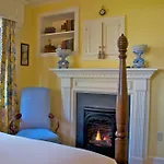 Hilltop Inn