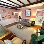 Entire Historic 5 Bed 5 Bath Inn Sleeps 17