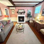 Entire Historic 5 Bed 5 Bath Inn Sleeps 17