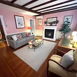 Entire Historic 5 Bed 5 Bath Inn Sleeps 17
