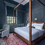 The Vanderbilt, Auberge Resorts Collection