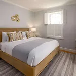 The Royce On Spring - High-End Family Getaway In Newport