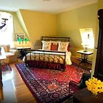 Sarah Kendall House