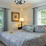 Beech Tree Inn And Cottage