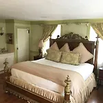 Admiral Farragut Inn
