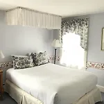 Cleveland House Inn