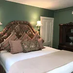 Cleveland House Inn