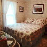 The Henry Collins Inn