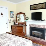 Armistead Cottage Bed & Breakfast