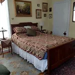 Armistead Cottage Bed & Breakfast