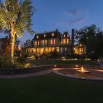 The Cliffside Inn