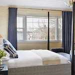 The Cliffside Inn