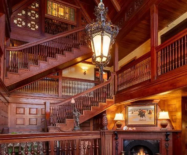 Ivy Lodge