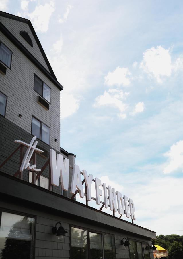 Wayfinder Hotel 4*