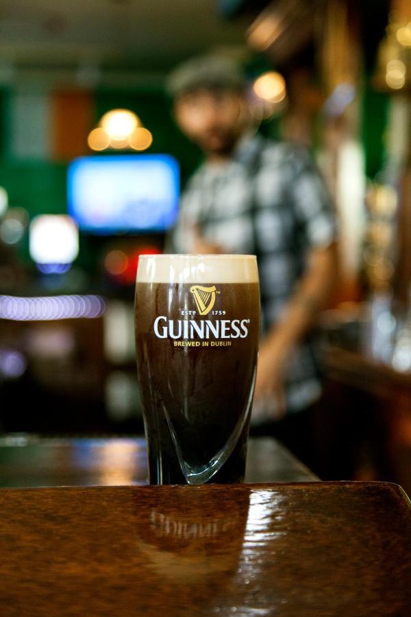 Irish American * Newport