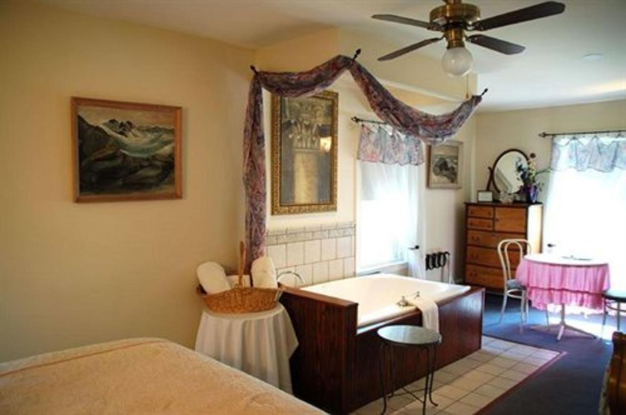 Bed & Breakfast Artful