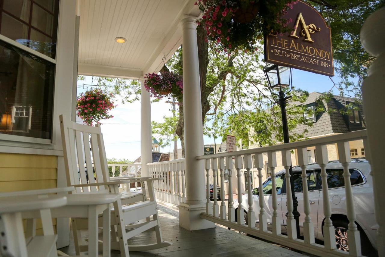 Inn Almondy Newport