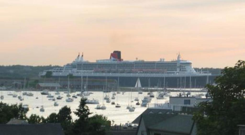 Artful 5* Newport