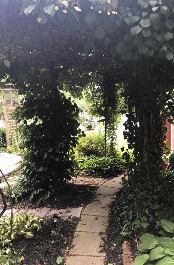 Bed & Breakfast Artful