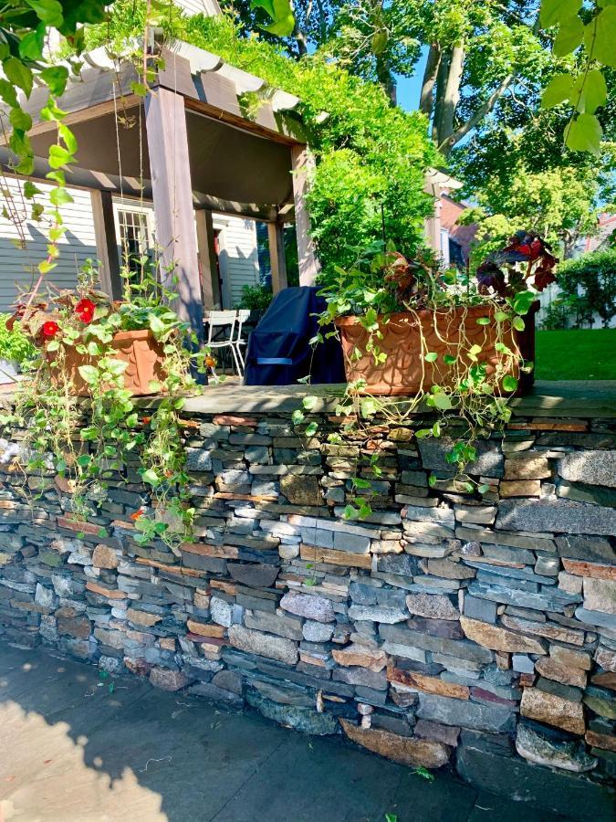 Captain Simeon Potter House Hotel 4*