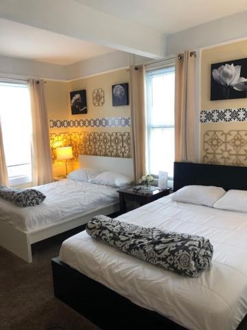 Admiral Weaver 4* Newport