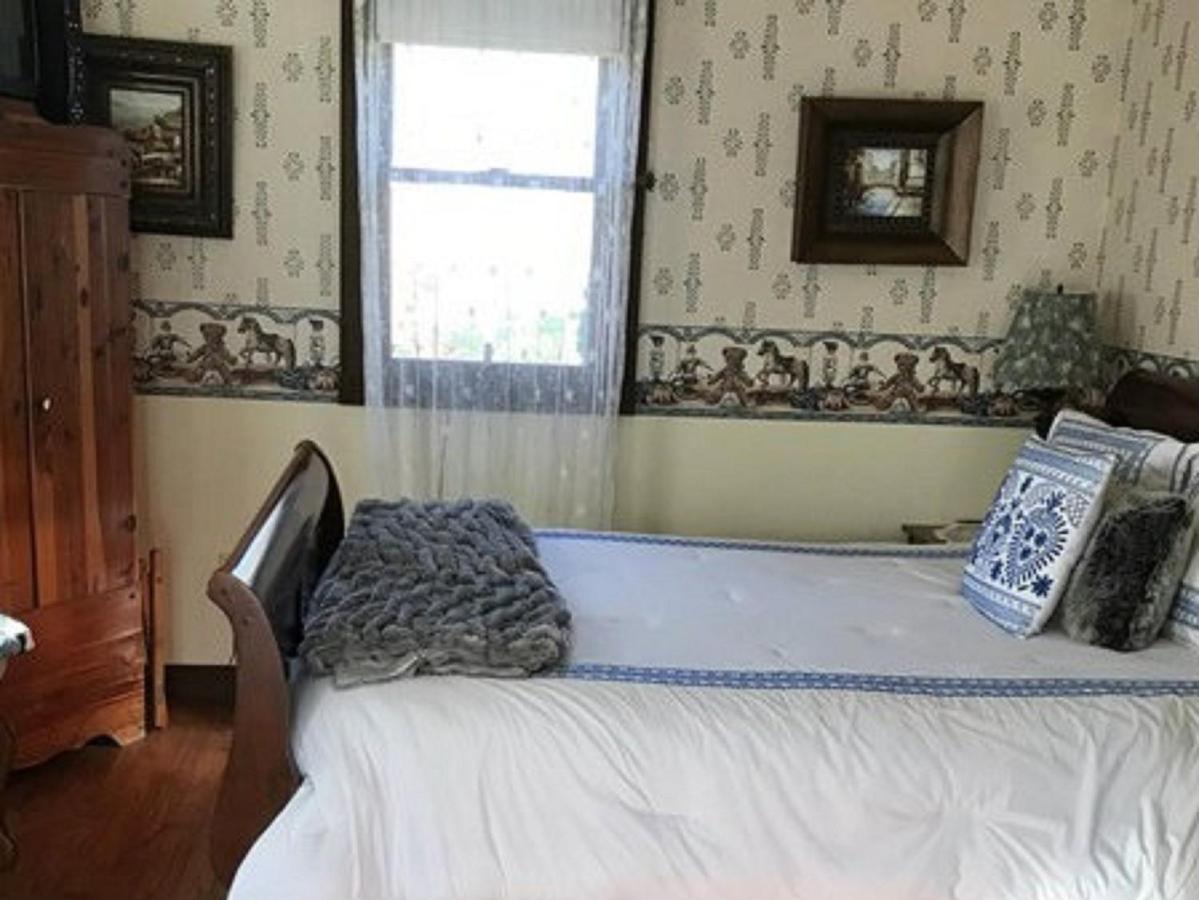 Gardenview Bed & Breakfast 3*