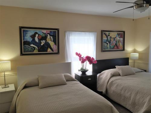 Admiral Weaver 4* Newport