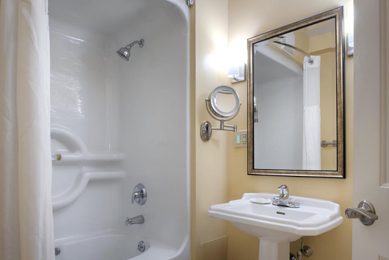 Club Wyndham Long Wharf Resort 3*