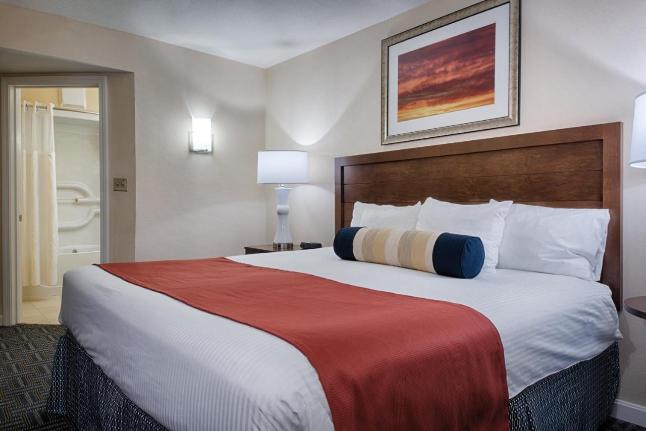 Club Wyndham Long Wharf Newport