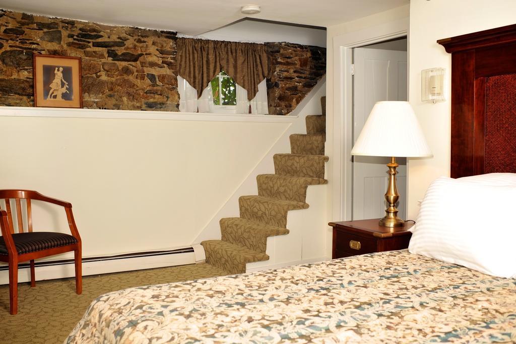 Yankee Peddler Inn Newport