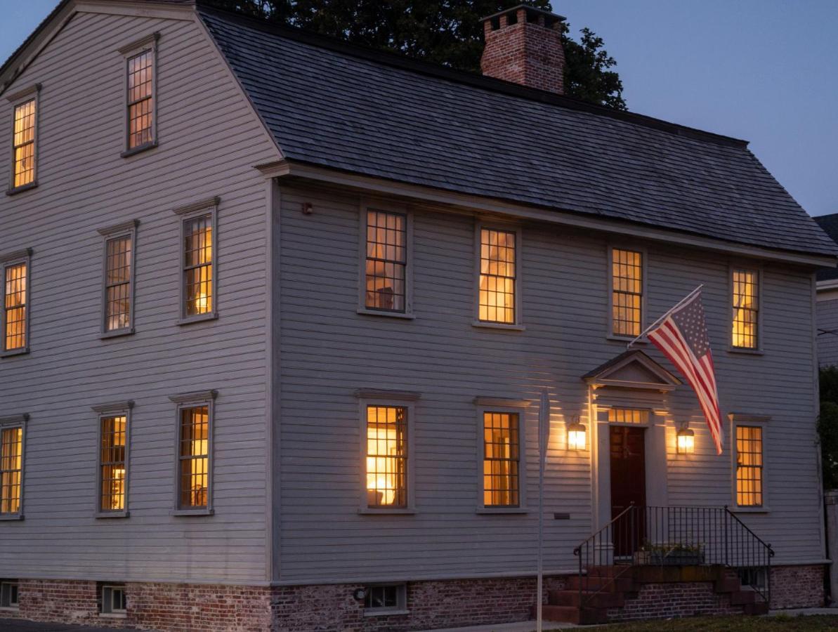Captain Simeon Potter House 4* Newport