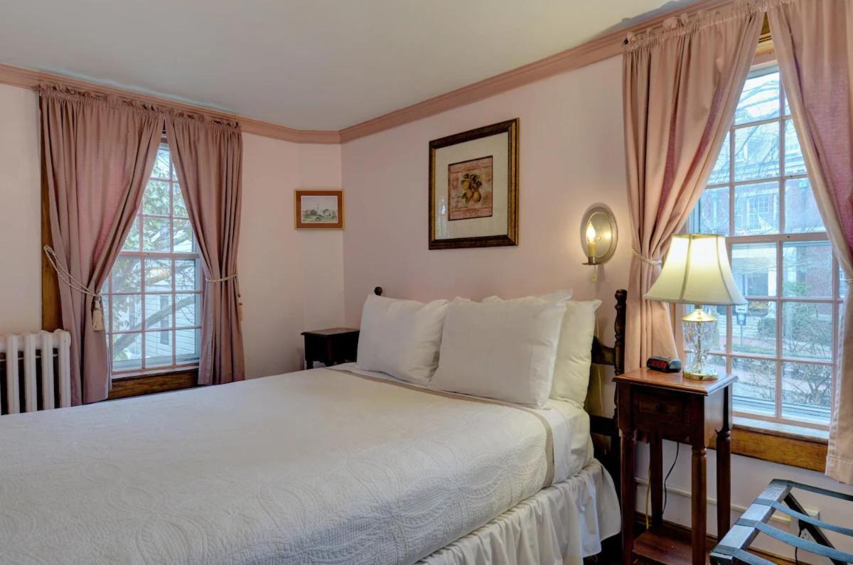 Inn Melville House