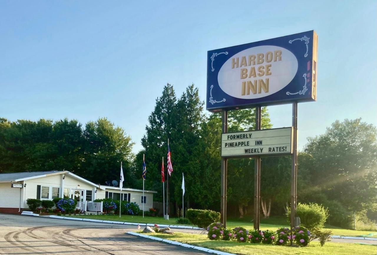 Motel Harbor Base 2*