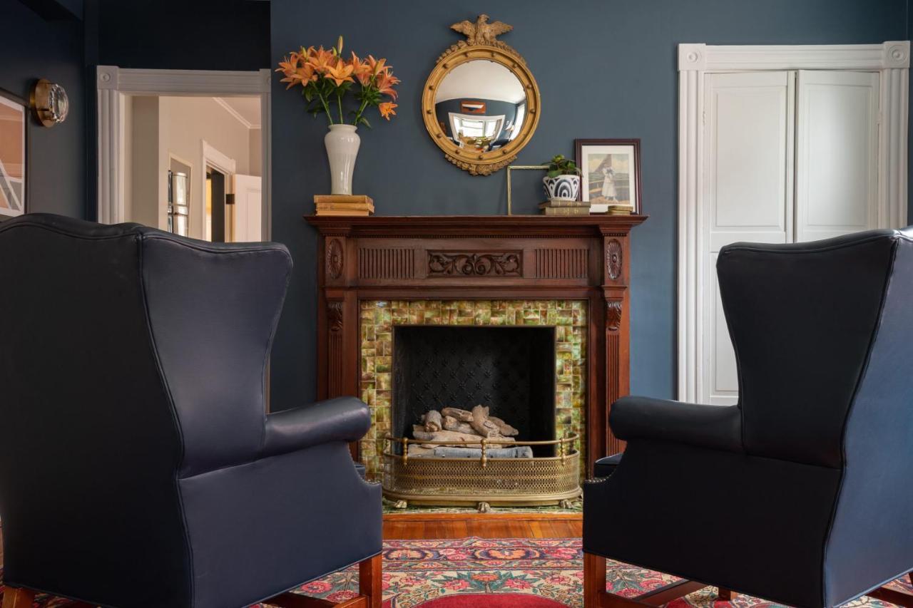 Chart House Bed & Breakfast