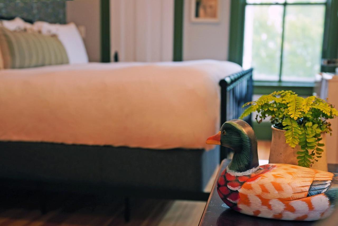 Chart House Bed & Breakfast