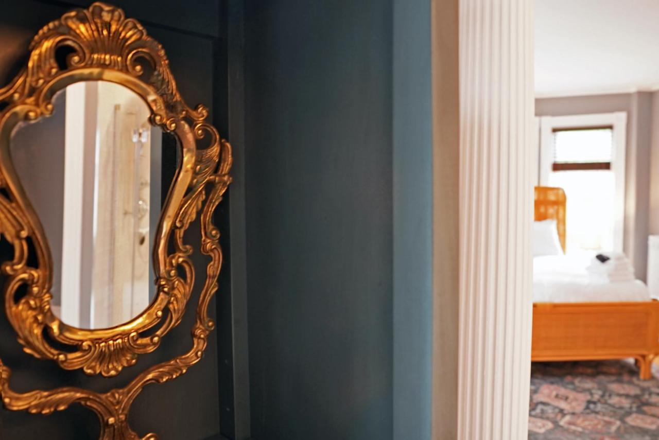Chart House Bed & Breakfast 3*