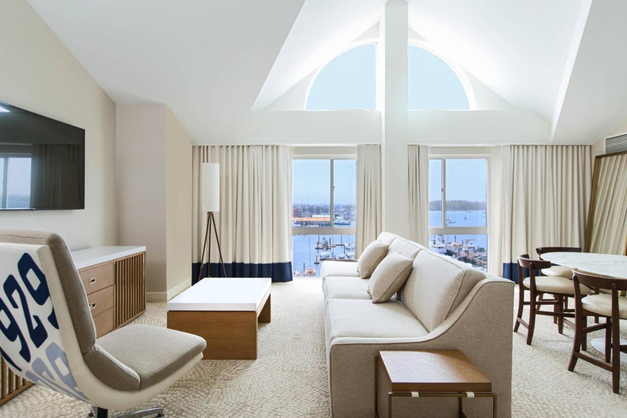 Marriott & 4* Newport