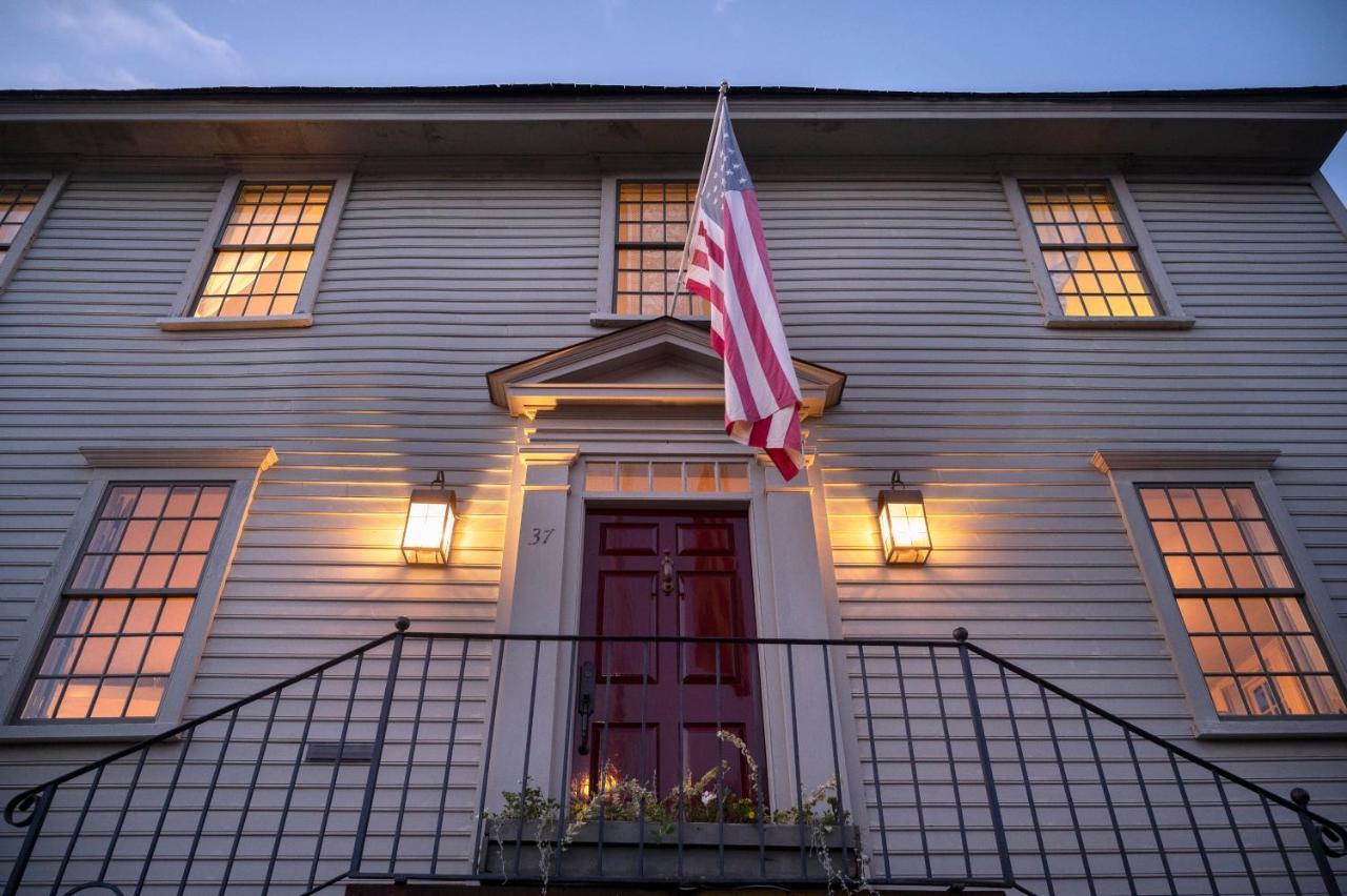 Captain Simeon Potter House Hotel 4*