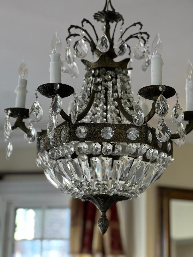 Almondy Inn 3*