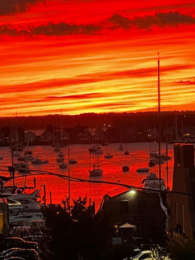 Almondy 3* Newport