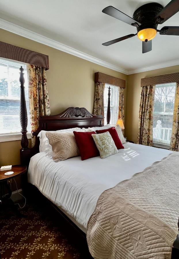 Inn Almondy Newport