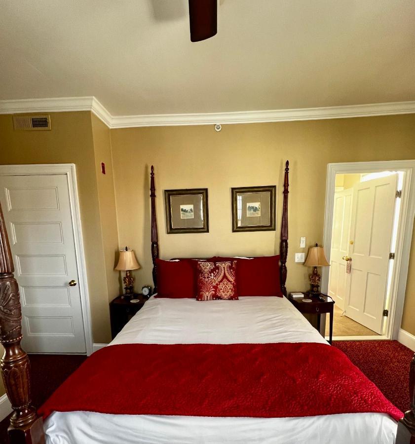 Inn Almondy Newport