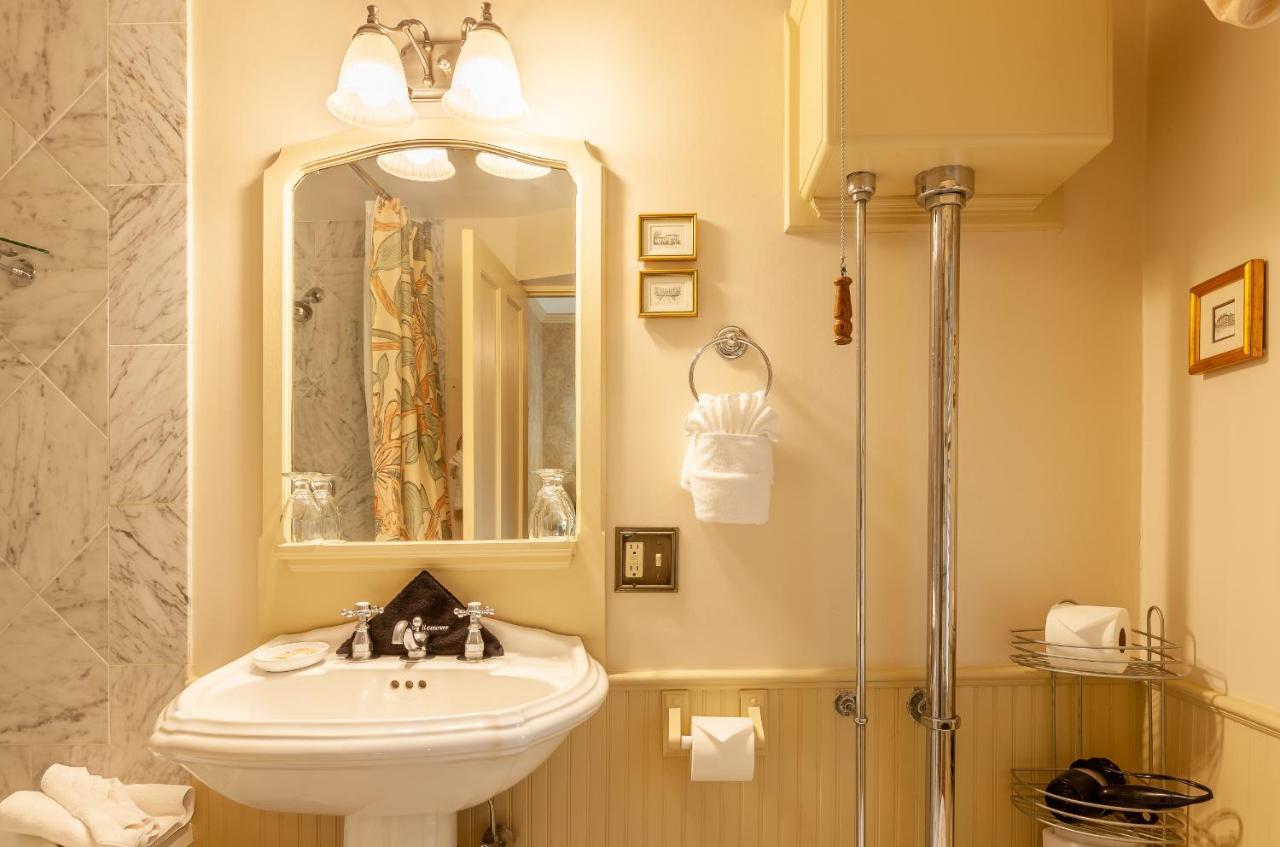 Ivy Bed & Breakfast Newport