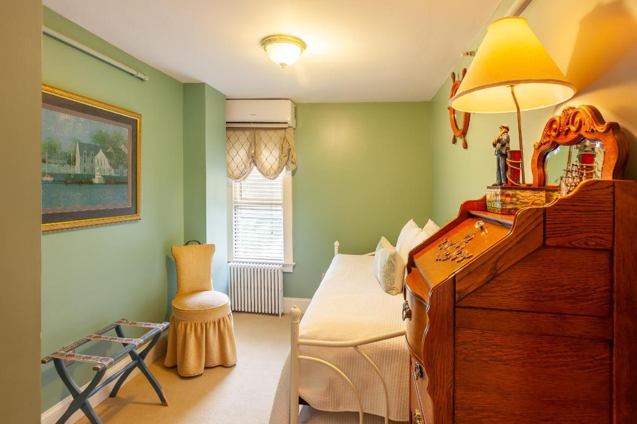 Ivy Bed & Breakfast